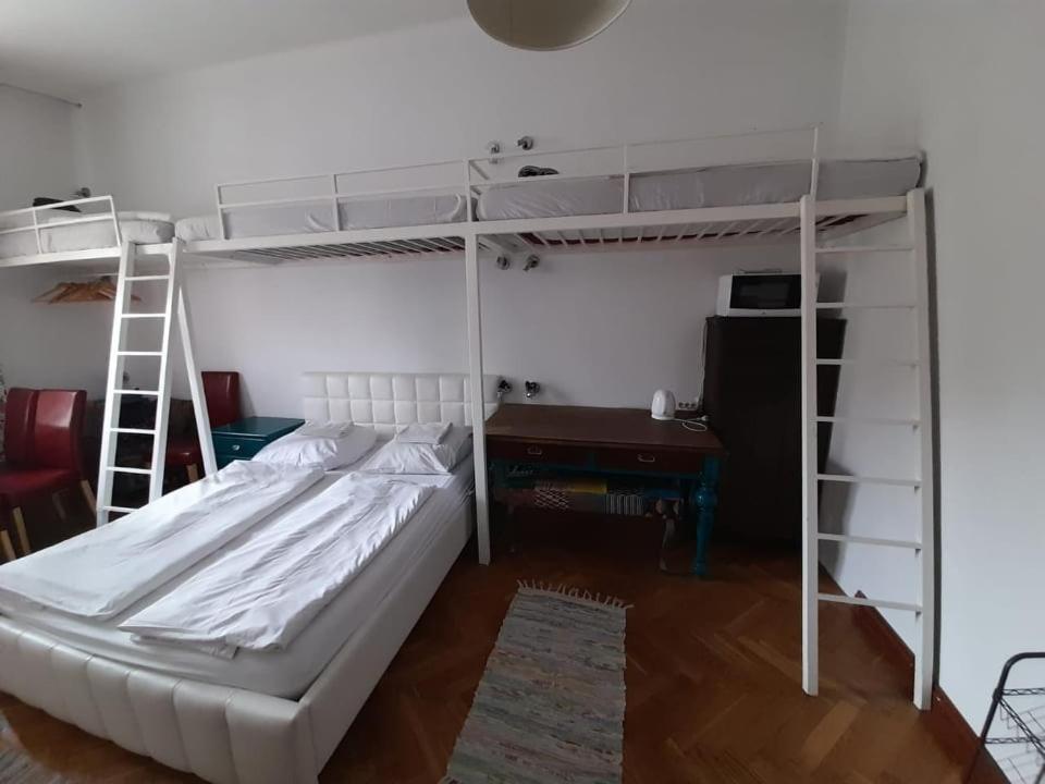 Rodzinna Przestrzen Dla 8 Osob 2 Pokoje Z Lazienka I Mini Aneksem Varsavia Esterno foto